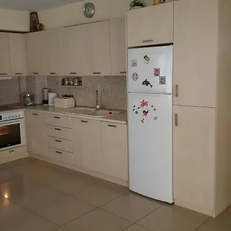 בית נופש Summer House In Nea Potidaia